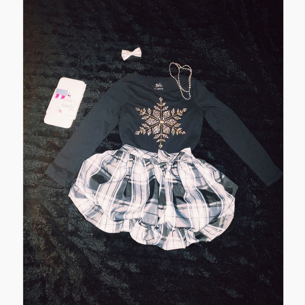 Snowflake/ bubble skirt outfit